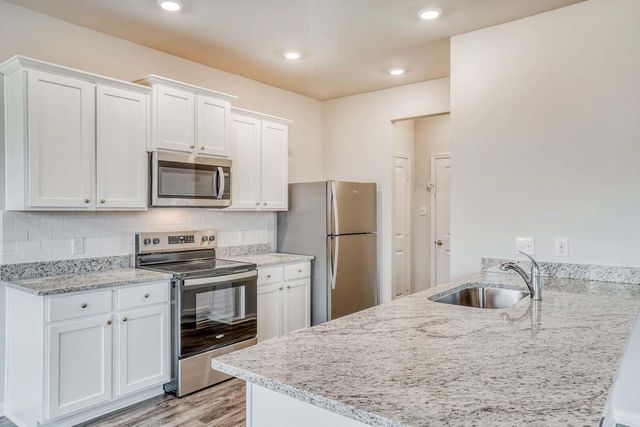 8119 Sunberry Shadow Drive, Houston, TX 77016