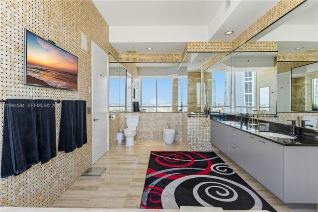 15811 Collins Avenue 4004, Sunny Isles Beach, FL 33160