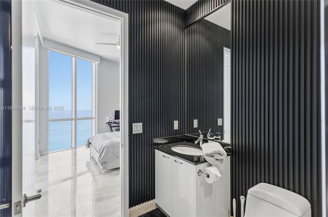15811 Collins Avenue 4004, Sunny Isles Beach, FL 33160