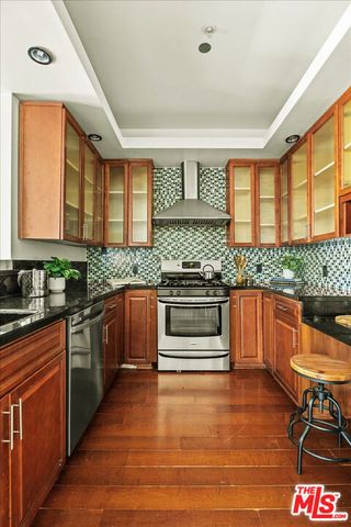 417 S Westmoreland Avenue 404, Los Angeles, CA 90020