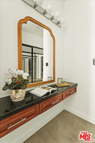 417 S Westmoreland Avenue 404, Los Angeles, CA 90020