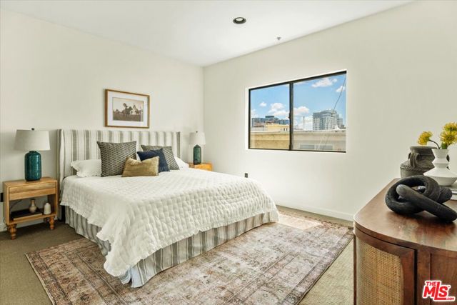 417 S Westmoreland Avenue 404, Los Angeles, CA 90020