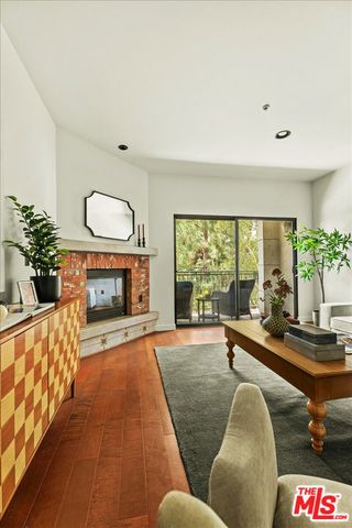 417 S Westmoreland Avenue 404, Los Angeles, CA 90020