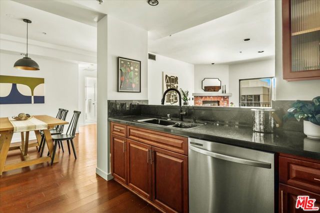 417 S Westmoreland Avenue 404, Los Angeles, CA 90020