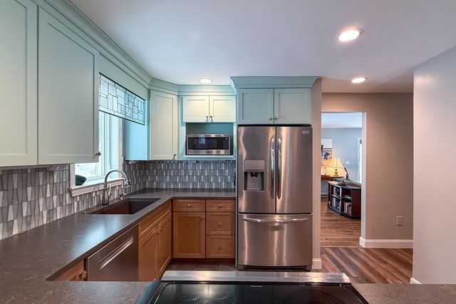 141 Chase Way, Manchester, NH 03104