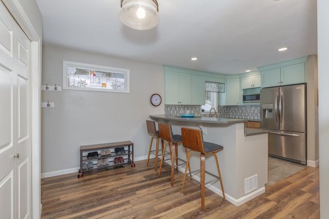 141 Chase Way, Manchester, NH 03104