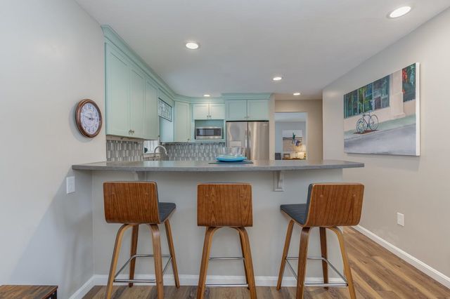 141 Chase Way, Manchester, NH 03104