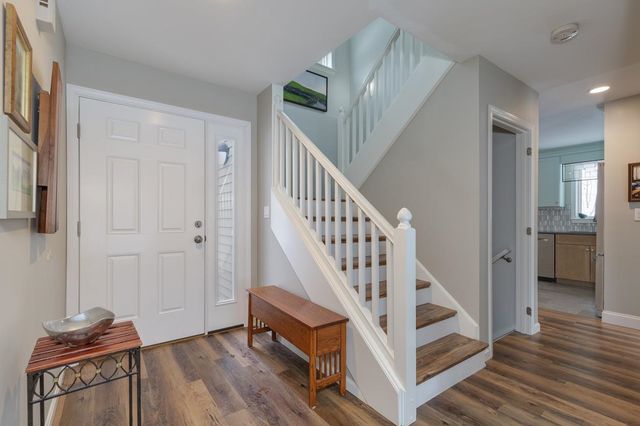 141 Chase Way, Manchester, NH 03104