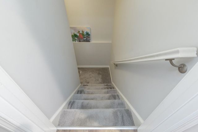 141 Chase Way, Manchester, NH 03104