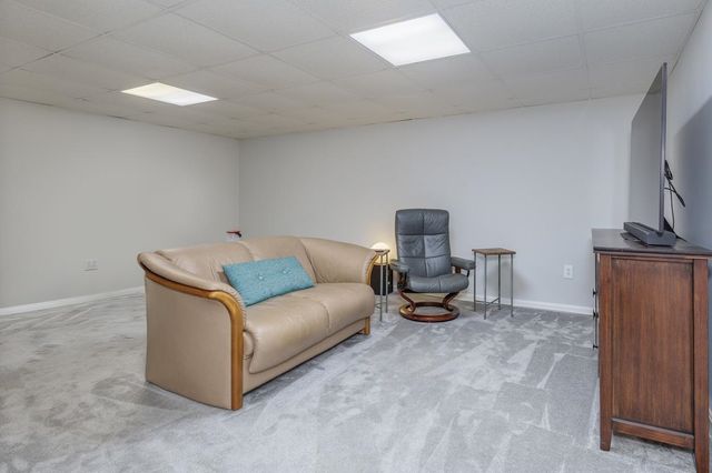 141 Chase Way, Manchester, NH 03104