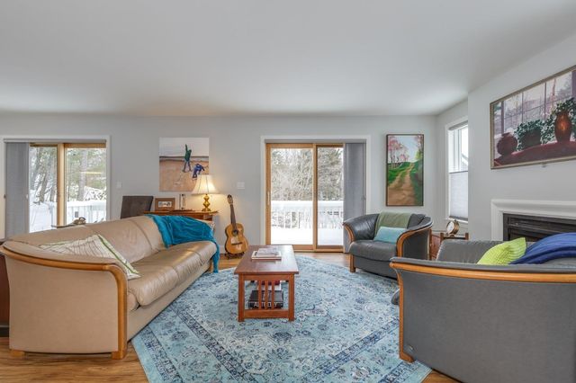 141 Chase Way, Manchester, NH 03104