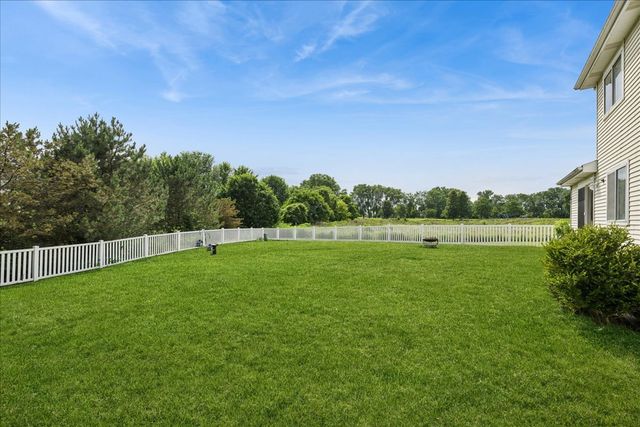 1436 Bridgedale Road, Crystal Lake, IL 60014