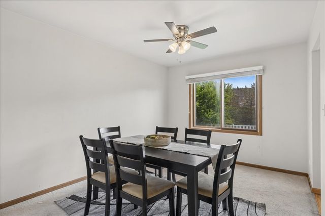 1436 Bridgedale Road, Crystal Lake, IL 60014