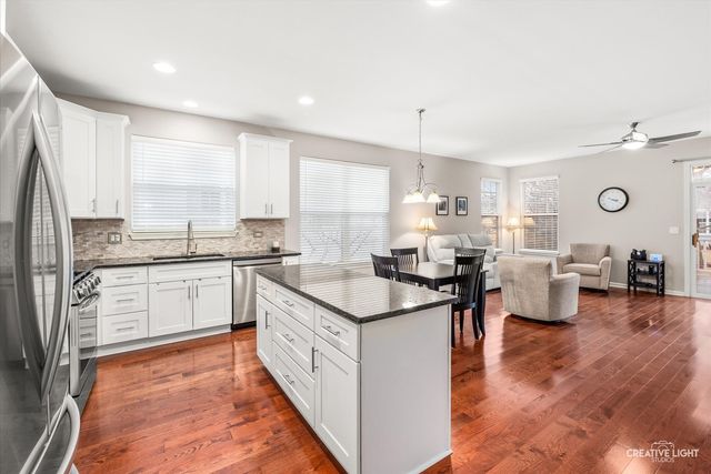 21249 LILY LAKE Lane, Crest Hill, IL 60403