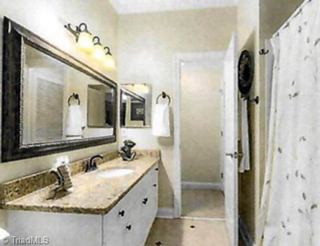 18 Windrock Way, Greensboro, NC 27455