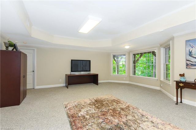 18 Windrock Way, Greensboro, NC 27455
