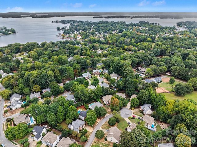 19515 Dufour Court, Cornelius, NC 28031