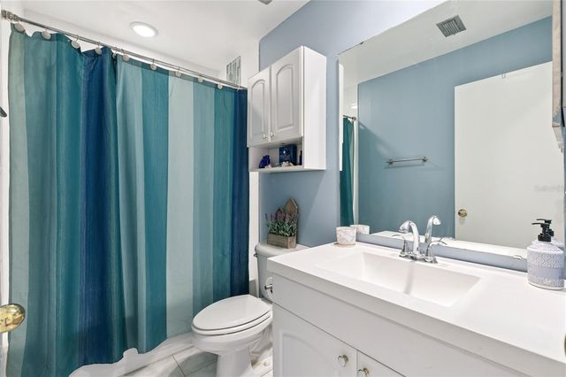 5321 INDIAN CREEK DRIVE D, Orlando, FL 32811