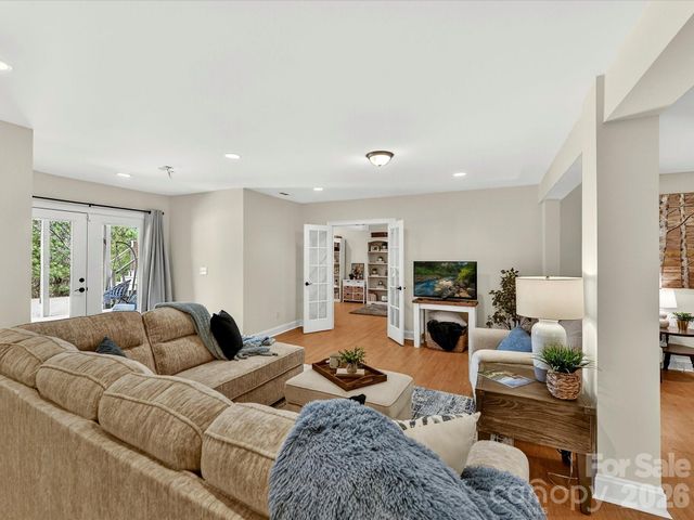 15133 High Bluff Court, Charlotte, NC 28278