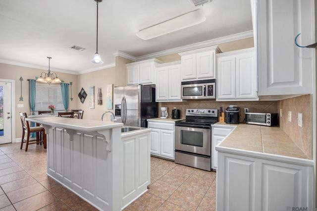 39138 Balmoral Dr, Prairieville, LA 70769