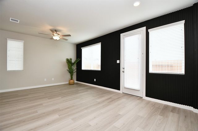 4212 Lyons Fall Drive, Houston, TX 77080