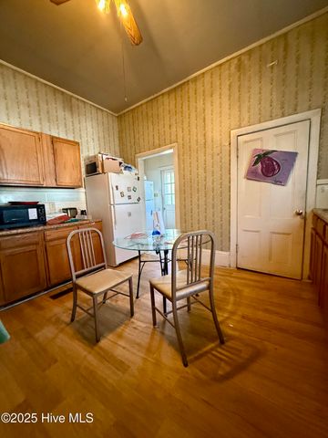 210 Williams Street, Williamston, NC 27892