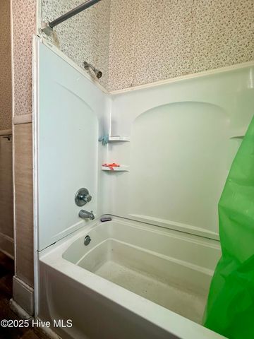 210 Williams Street, Williamston, NC 27892