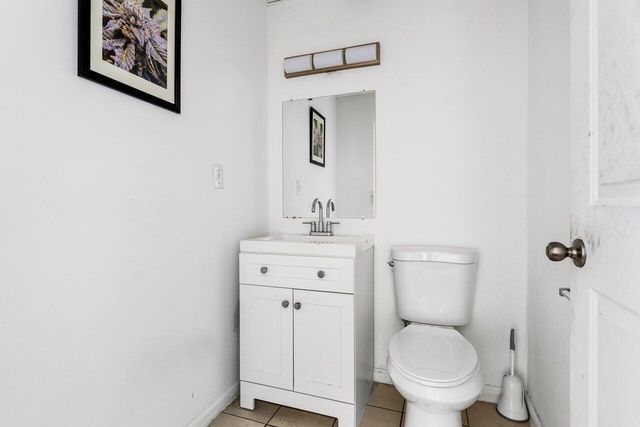 1979 10th Avenue N, Lake Worth Beach, FL 33461