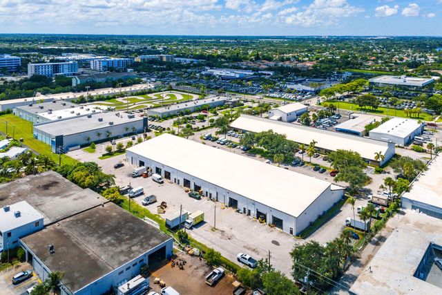 1979 10th Avenue N, Lake Worth Beach, FL 33461