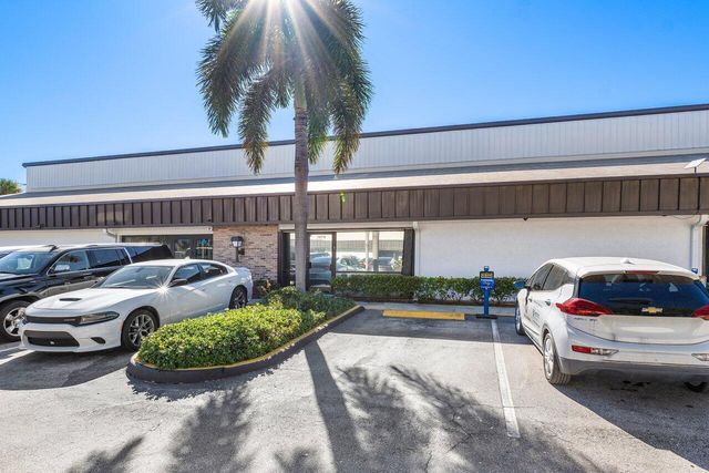 1979 10th Avenue N, Lake Worth Beach, FL 33461