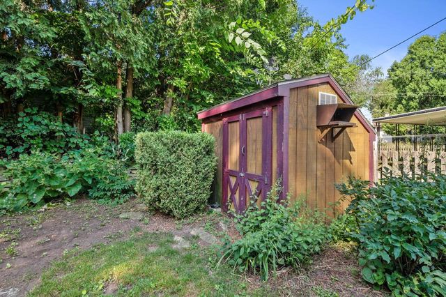 N85W18195 Lawrence AVENUE, Menomonee Falls, WI 53051