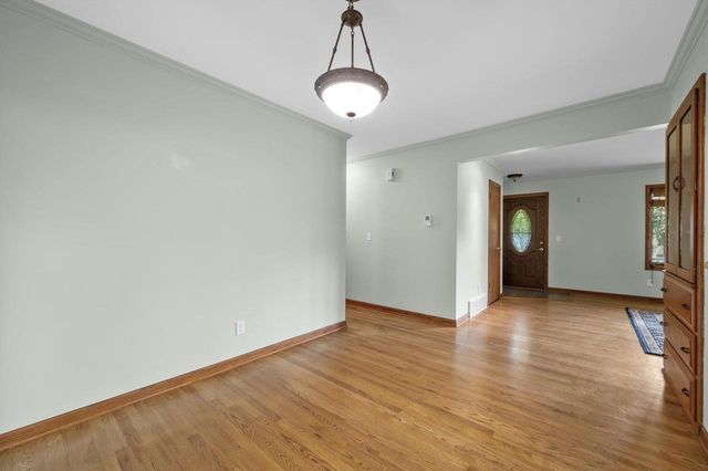 N85W18195 Lawrence AVENUE, Menomonee Falls, WI 53051