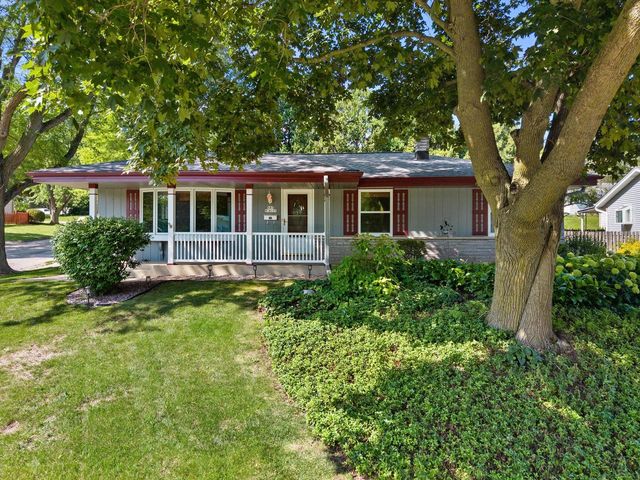 N85W18195 Lawrence AVENUE, Menomonee Falls, WI 53051