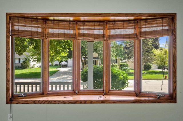 N85W18195 Lawrence AVENUE, Menomonee Falls, WI 53051