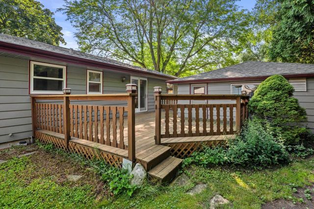 N85W18195 Lawrence AVENUE, Menomonee Falls, WI 53051