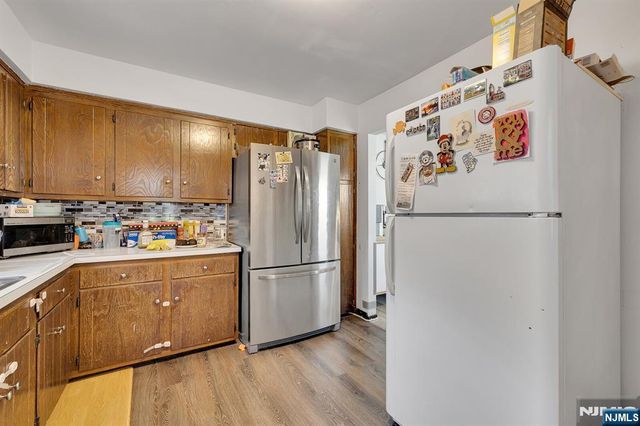 31 Marginal Road, Rutherford, NJ 07070