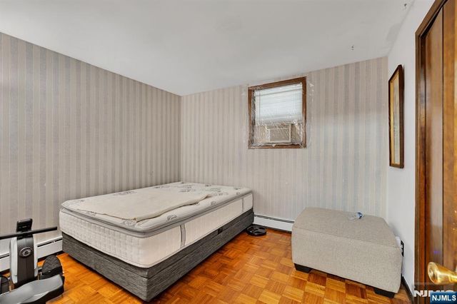 31 Marginal Road, Rutherford, NJ 07070