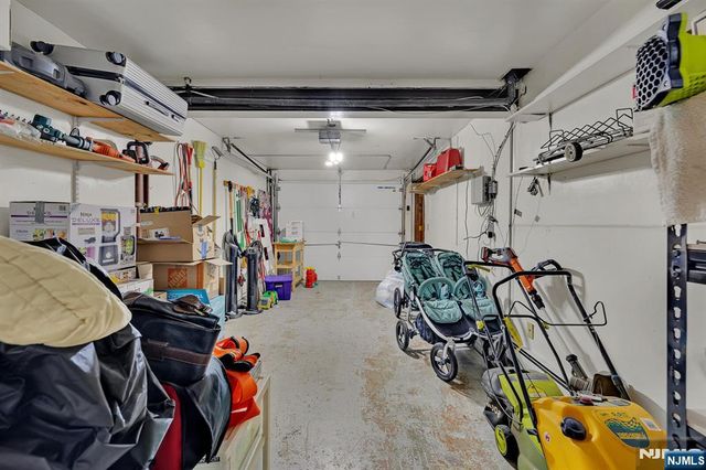31 Marginal Road, Rutherford, NJ 07070