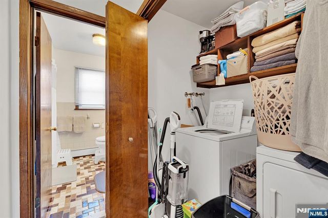 31 Marginal Road, Rutherford, NJ 07070