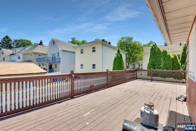 31 Marginal Road, Rutherford, NJ 07070
