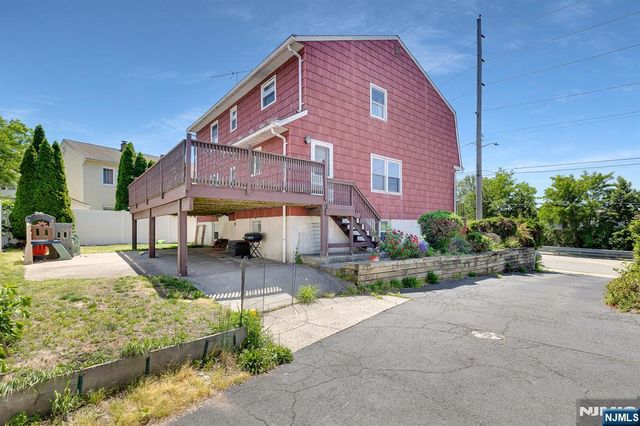 31 Marginal Road, Rutherford, NJ 07070