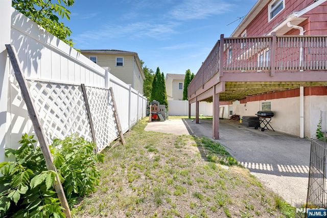 31 Marginal Road, Rutherford, NJ 07070