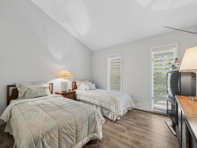 25521 W Blakely Parkway, Wauconda, IL 60084