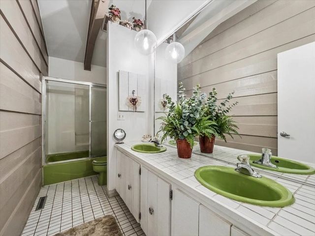 25521 W Blakely Parkway, Wauconda, IL 60084