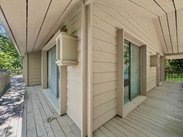 25521 W Blakely Parkway, Wauconda, IL 60084