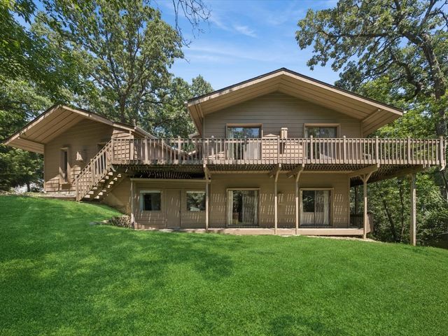 25521 W Blakely Parkway, Wauconda, IL 60084