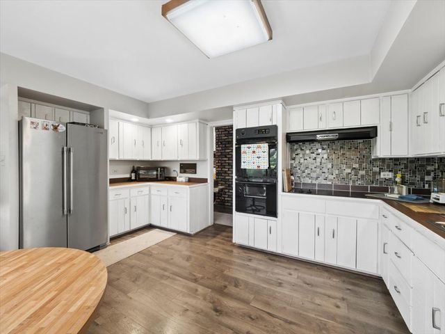 25521 W Blakely Parkway, Wauconda, IL 60084