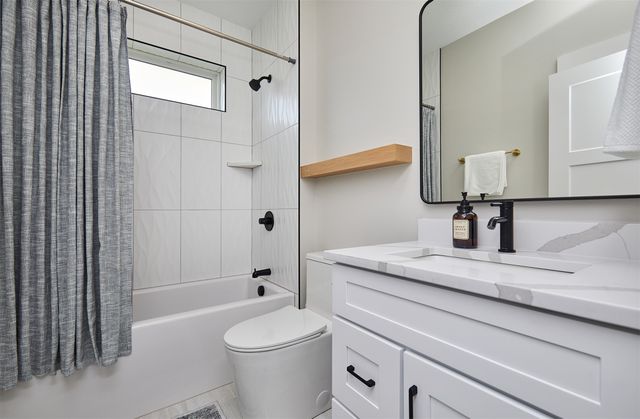 5016 150th Street, Urbandale, IA 50323