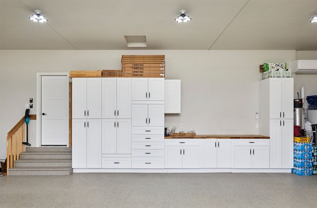 5016 150th Street, Urbandale, IA 50323