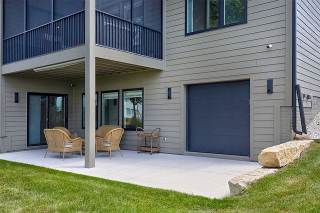 5016 150th Street, Urbandale, IA 50323